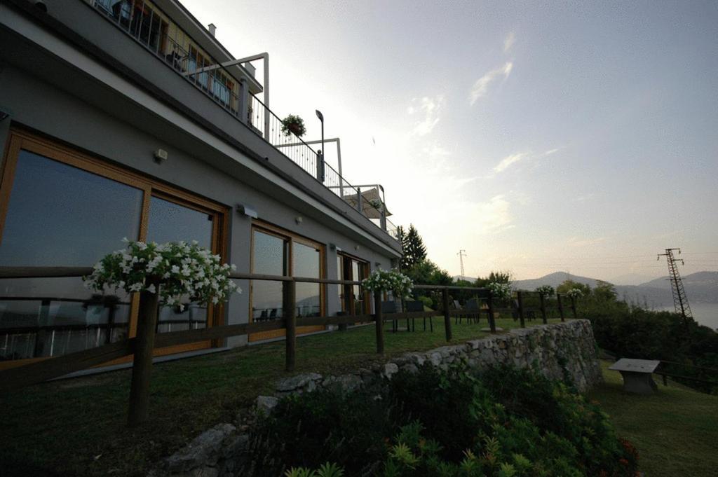 Hotel Ristorante San Carlo Arona Ngoại thất bức ảnh